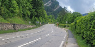 Route H10, Val-de-Travers